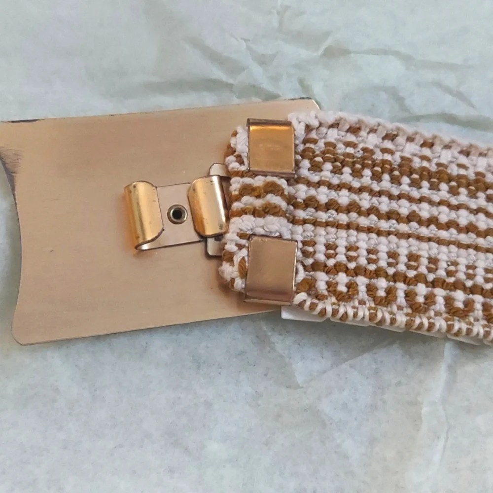White‎ Stretch Belt